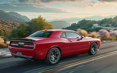 Заголовок статьи: Dodge Challenger: звук выхлопа и двигателя, особенности и возможности