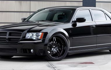 Dodge Magnum Black: мощь и стиль в одном автомобиле