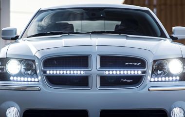 Dodge Magnum headlights: find the perfect custom headlights for your Dodge Magnum