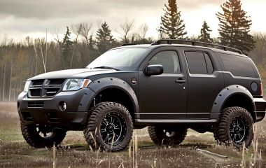 Dodge Nitro: поднятие автомобиля при помощи лифт-кита