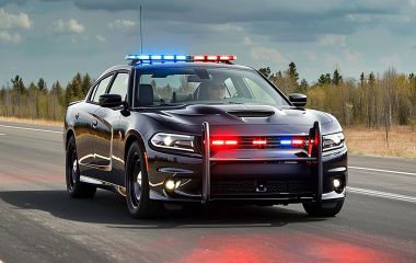 Высокая скорость и надежность — Dodge Charger Police и его модели pursuit и interceptor
