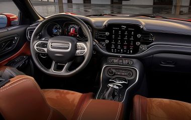 Dodge Hornet 2023: интерьер нового автомобиля, фото салона, особенности