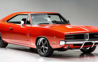 Dodge Charger 500: особенности классического мускульного автомобиля