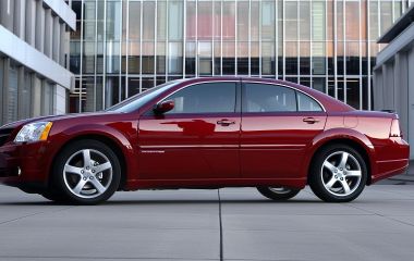 2005 Dodge Stratus 4 Door: Ключевые особенности и характеристики модели